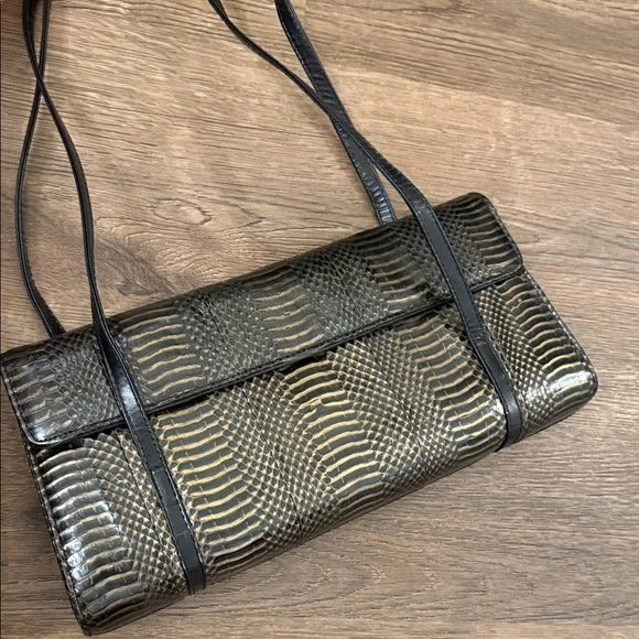 Vintage J.Renee Black and Tan Snakeskin Clutch - Picture 4 of 8